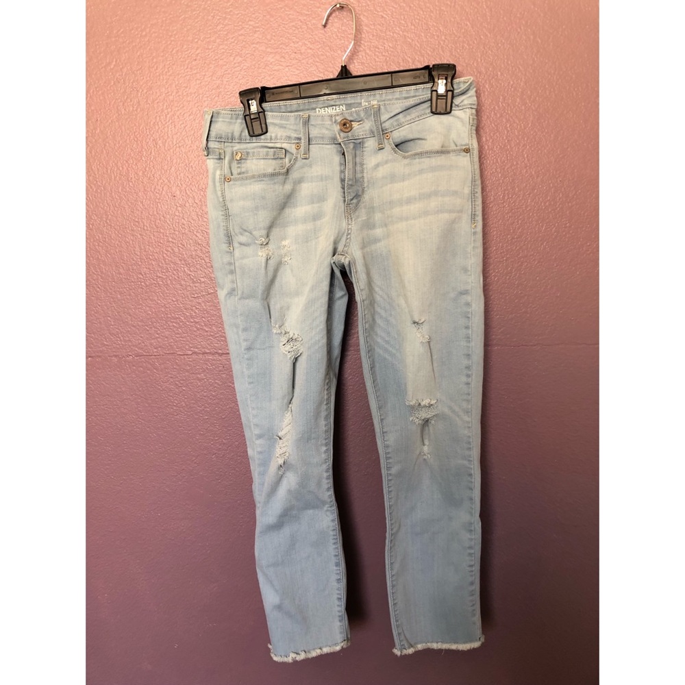 Denizen from Levi’s Women’s Low Rose Straight Crop